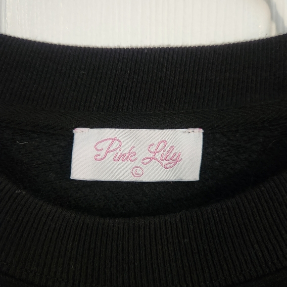 Pink Lily Black Sweatshirt With "Hey Boo" On Front. Size Large. - Picture 4 of 5